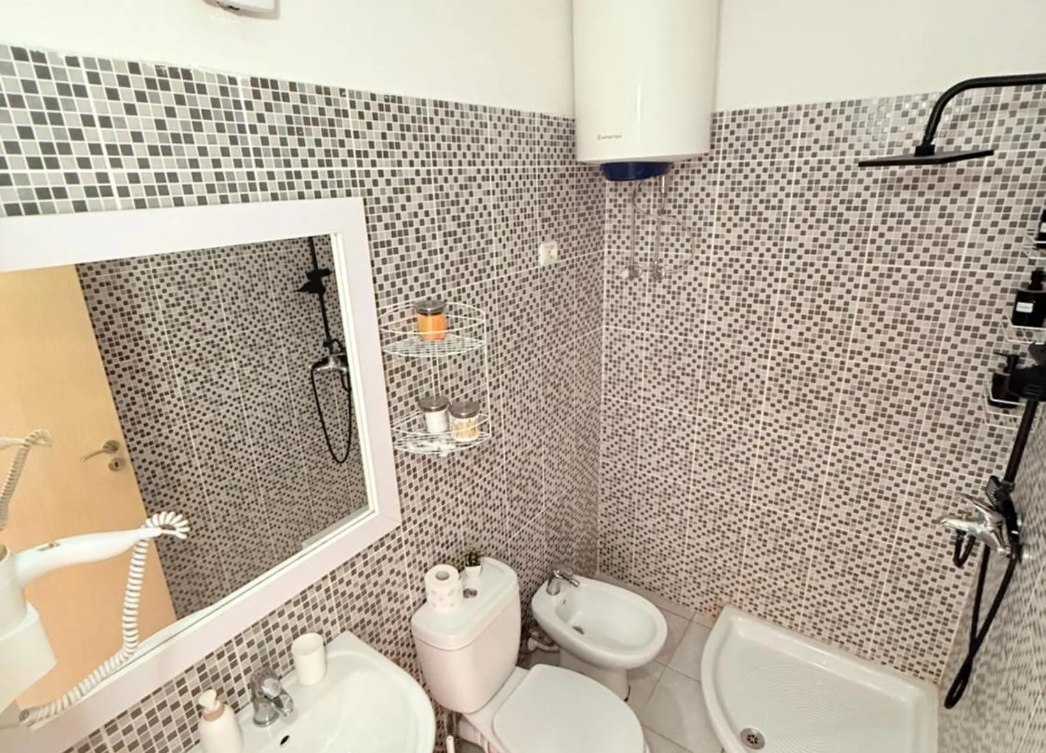 Soleil - Sea View Studio With Balcony Vlorë Apartamento